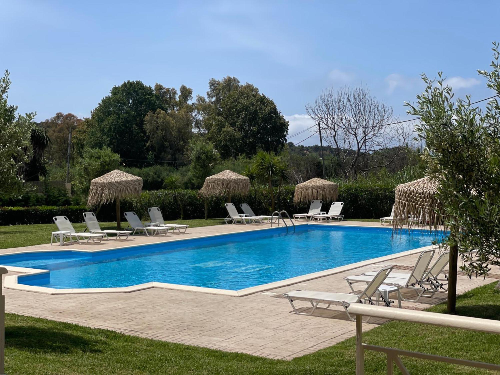 Mythos Apts Rentit Agios Stefanos Avliotes (Corfu)